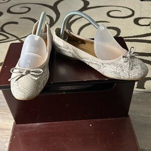 Born Women’s Ballet Flat